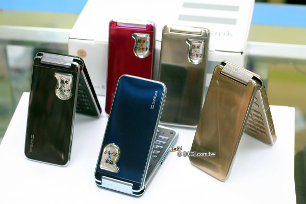 優雅海灘系!Sharp 824SH 防水320萬畫素手機 優雅海灘系!Sharp 824SH 防水320萬畫素手機