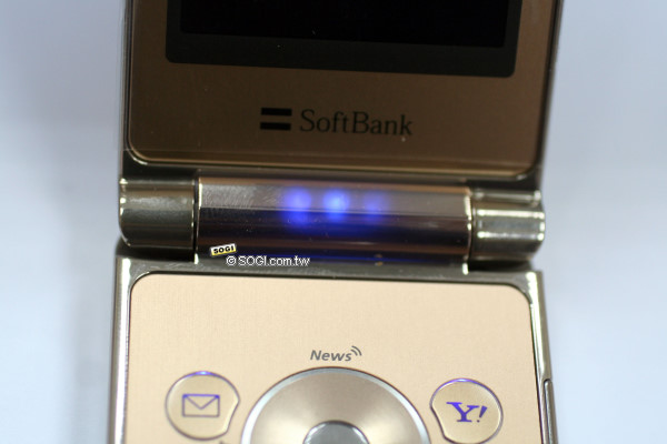 優雅海灘系!Sharp 824SH 防水320萬畫素手機 優雅海灘系!Sharp 824SH 防水320萬畫素手機