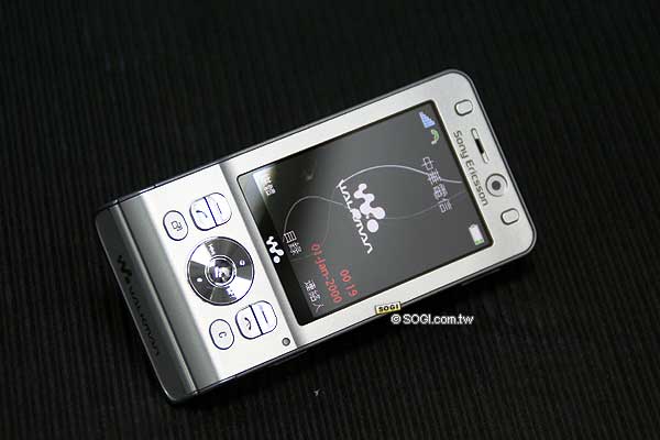 輕盈新裝 SE W910i & W380i 同步登場 輕盈新裝 SE W910i & W380i 同步登場