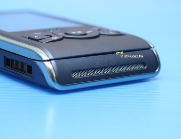 中階好機！Sony Ericsson W595 多頭音樂最有趣