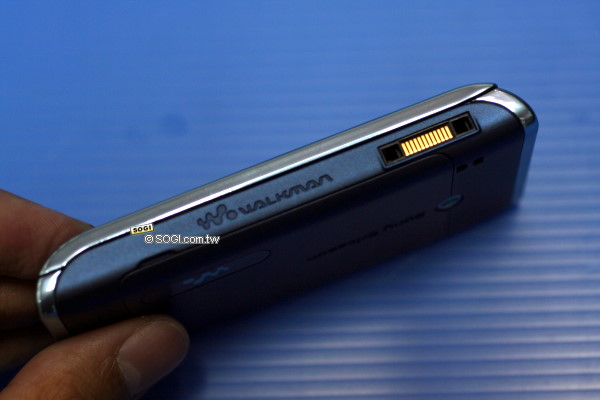 中階好機！Sony Ericsson W595 多頭音樂最有趣