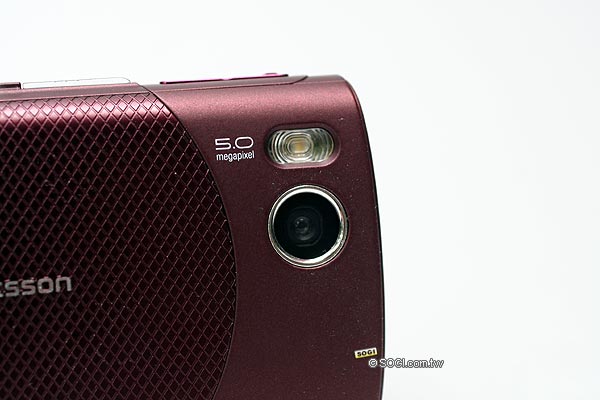 【好色賞】Sony Ericsson W902 酒紅零距離寫真