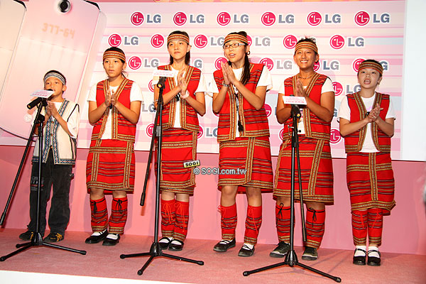 正妹最愛!LG KF350 Ice Cream 融化妳的心 正妹最愛!LG KF350 Ice Cream 融化妳的心