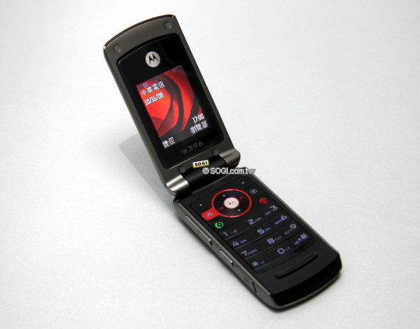 MOTO W396 平價「歌機」我最靚 MOTO W396 平價「歌機」我最靚