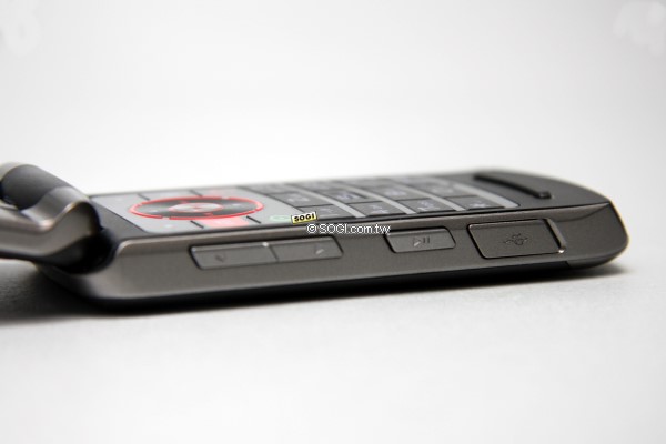 MOTO W396 平價「歌機」我最靚 MOTO W396 平價「歌機」我最靚