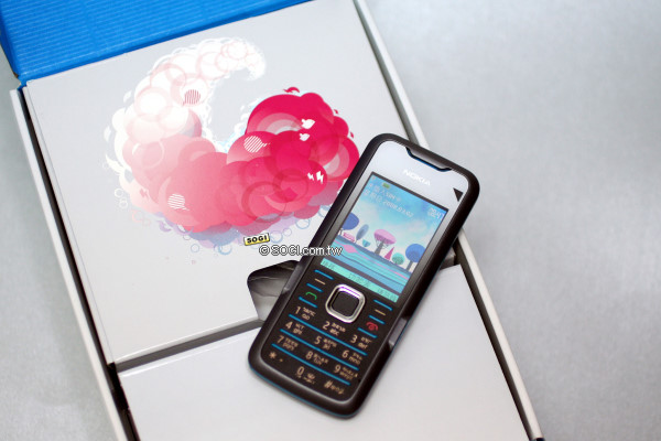 Nokia 7210 Supernova 超薄輕巧、入門超新星 Nokia 7210 Supernova 超薄輕巧、入門超新星