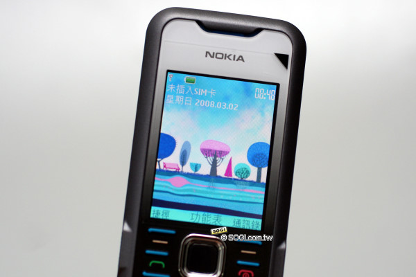 Nokia 7210 Supernova 超薄輕巧、入門超新星 Nokia 7210 Supernova 超薄輕巧、入門超新星
