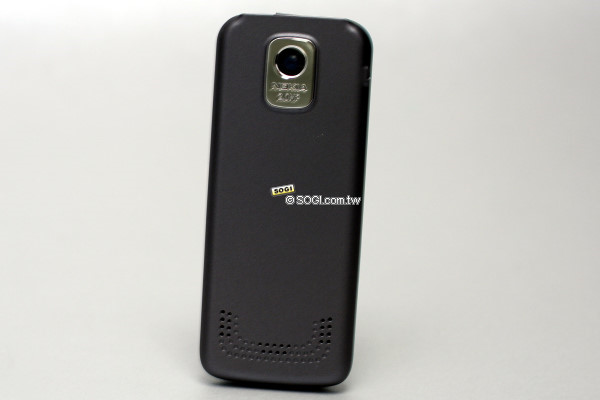 Nokia 7210 Supernova 超薄輕巧、入門超新星 Nokia 7210 Supernova 超薄輕巧、入門超新星