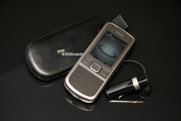 Nokia 8800 Carbon Arte 碳纖維科技貴公子 Nokia 8800 Carbon Arte 碳纖維科技貴公子