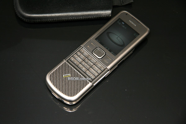 Nokia 8800 Carbon Arte 碳纖維科技貴公子 Nokia 8800 Carbon Arte 碳纖維科技貴公子