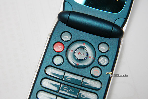 閃吧 M0T0!入門款EM330、EM325 藍牙配件齊發 閃吧 M0T0!入門款EM330、EM325 藍牙配件齊發