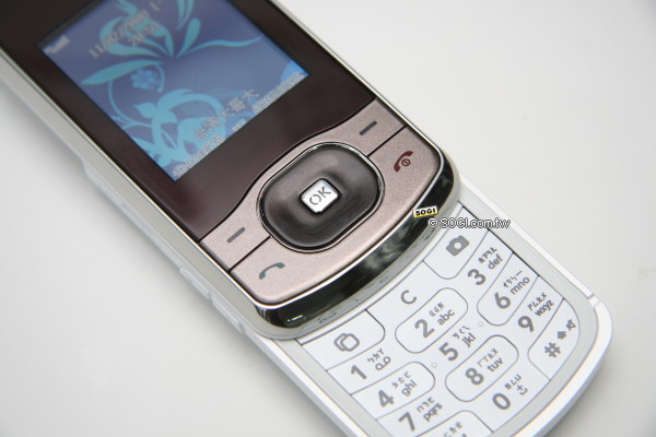 LG KF311 雙面時尚 一機兼得 LG KF311 雙面時尚 一機兼得