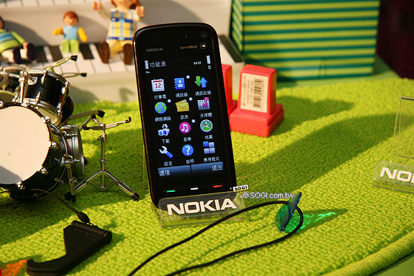 觸控平民化 Nokia 5800 XpressMusic 一萬五有找 觸控平民化 Nokia 5800 XpressMusic 一萬五有找