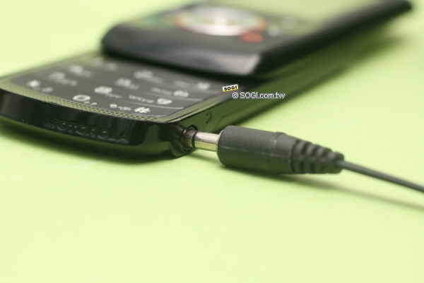 MOTO EM325 平價音樂小金剛 MOTO EM325 平價音樂小金剛