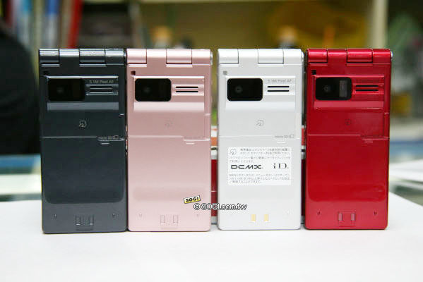 大家一起轉!Panasonic P-01A 五百萬照相手機 大家一起轉!Panasonic P-01A 五百萬照相手機