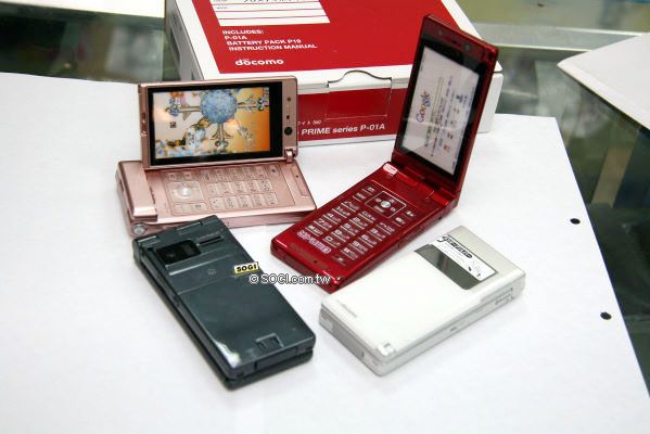 大家一起轉!Panasonic P-01A 五百萬照相手機 大家一起轉!Panasonic P-01A 五百萬照相手機