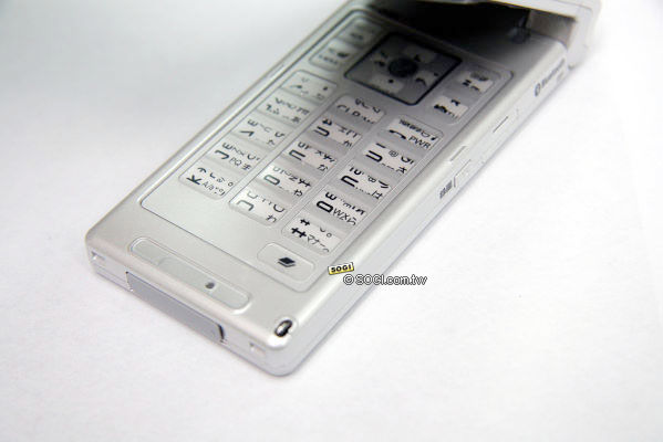 大家一起轉!Panasonic P-01A 五百萬照相手機 大家一起轉!Panasonic P-01A 五百萬照相手機