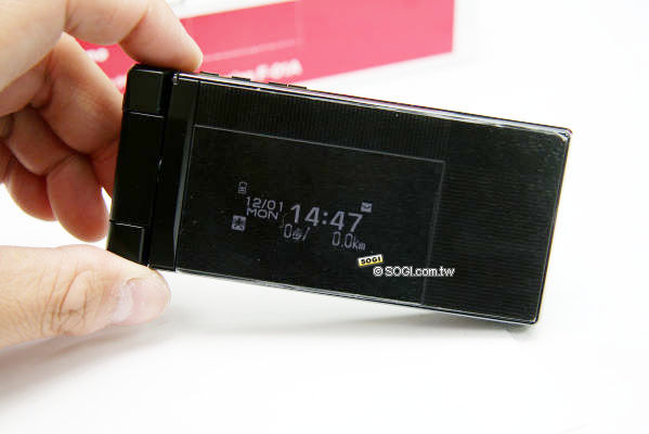 入浴不怕!520 萬畫素、防水機 Fujitsu F-01A 入浴不怕!520 萬畫素、防水機 Fujitsu F-01A