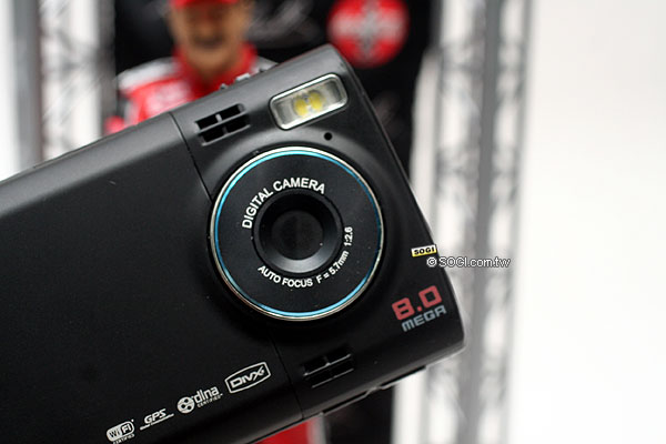 無與倫比!Samsung innov8 i8510 連賽車手也著迷 無與倫比!Samsung innov8 i8510 連賽車手也著迷