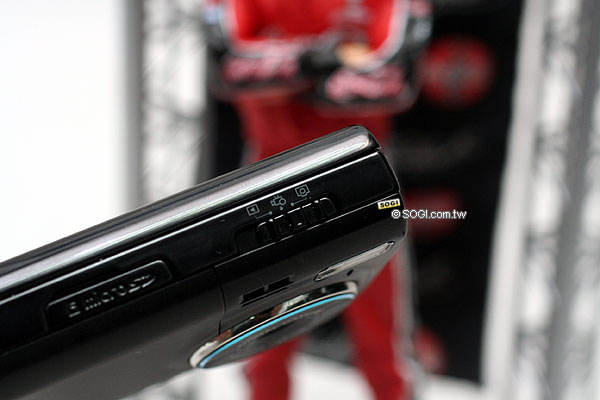 無與倫比!Samsung innov8 i8510 連賽車手也著迷 無與倫比!Samsung innov8 i8510 連賽車手也著迷