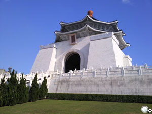 無與倫比!Samsung innov8 i8510 連賽車手也著迷 無與倫比!Samsung innov8 i8510 連賽車手也著迷