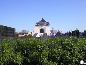 無與倫比!Samsung innov8 i8510 連賽車手也著迷 無與倫比!Samsung innov8 i8510 連賽車手也著迷