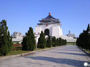 無與倫比!Samsung innov8 i8510 連賽車手也著迷 無與倫比!Samsung innov8 i8510 連賽車手也著迷