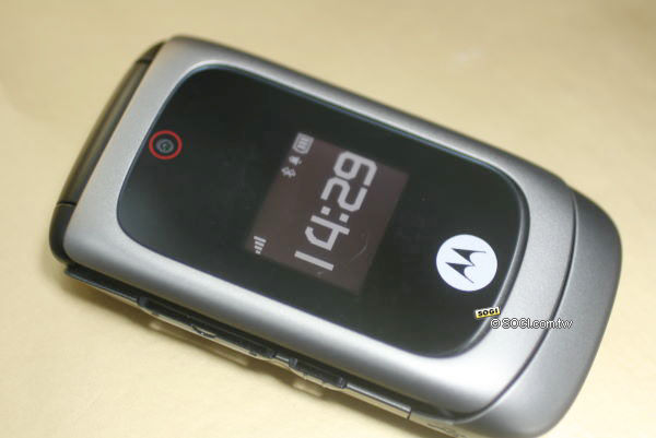 MOTO EM330 魔觸音樂 圓潤時尚鏡面便宜上架 MOTO EM330 魔觸音樂 圓潤時尚鏡面便宜上架