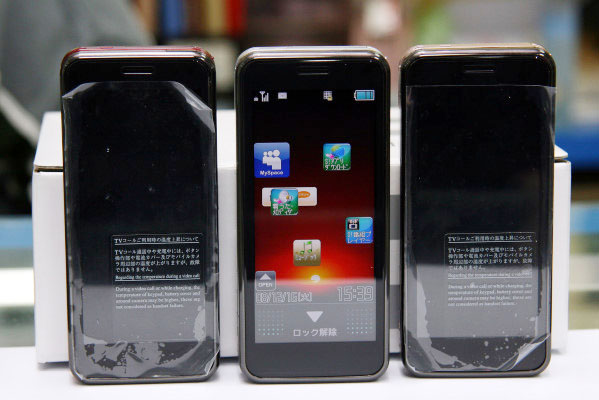 世界之最!3.8 吋觸控指「舞」機 Sharp 931SH 世界之最!3.8 吋觸控指「舞」機 Sharp 931SH