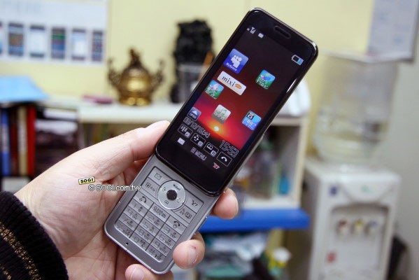 世界之最!3.8 吋觸控指「舞」機 Sharp 931SH 世界之最!3.8 吋觸控指「舞」機 Sharp 931SH