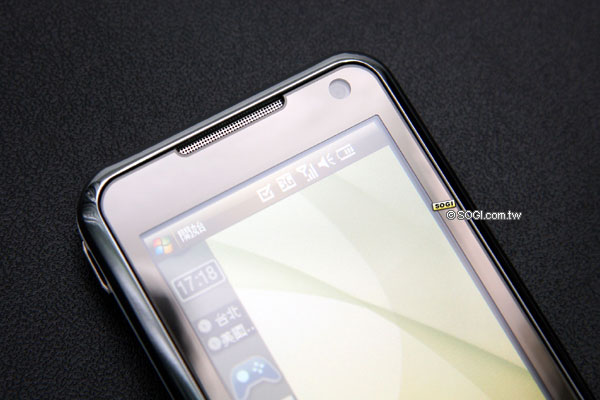 冬季雪白款 Samsung OMNIA i908 新色賞 冬季雪白款 Samsung OMNIA i908 新色賞