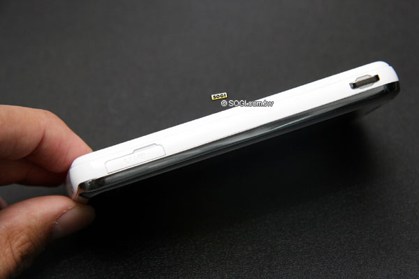 冬季雪白款 Samsung OMNIA i908 新色賞 冬季雪白款 Samsung OMNIA i908 新色賞