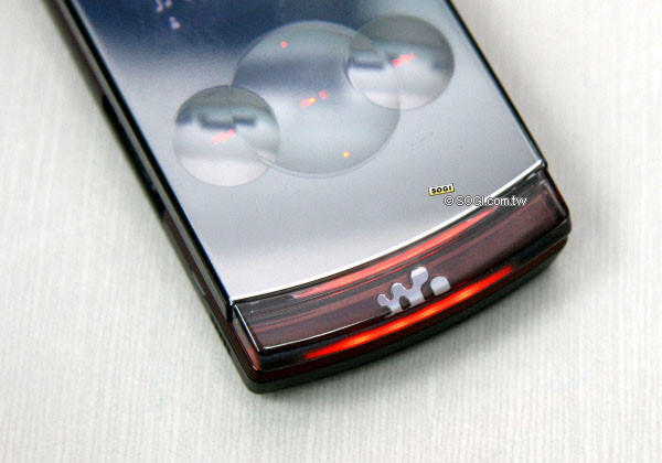 換色!Sony Ericsson W980 低調華麗酒紅夜店風 換色!Sony Ericsson W980 低調華麗酒紅夜店風