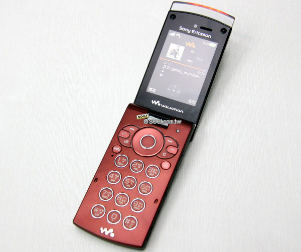 換色!Sony Ericsson W980 低調華麗酒紅夜店風 換色!Sony Ericsson W980 低調華麗酒紅夜店風