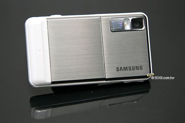 浪漫樂章 Samsung F488 珍珠白新色到 浪漫樂章 Samsung F488 珍珠白新色到