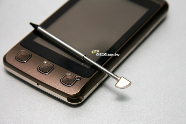 喜氣洋洋!LG KP500 金、粉雙色招好運 喜氣洋洋!LG KP500 金、粉雙色招好運