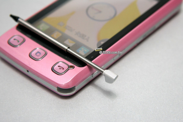 喜氣洋洋!LG KP500 金、粉雙色招好運 喜氣洋洋!LG KP500 金、粉雙色招好運