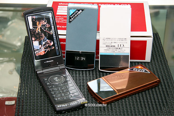 日本超人氣極致薄型5MP手機 NEC N-02A 日本超人氣極致薄型5MP手機 NEC N-02A