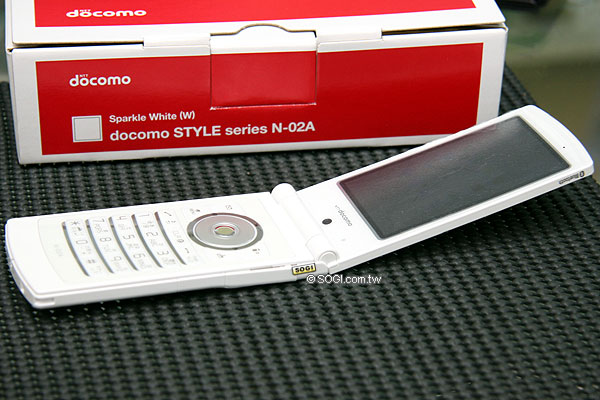 日本超人氣極致薄型5MP手機 NEC N-02A 日本超人氣極致薄型5MP手機 NEC N-02A