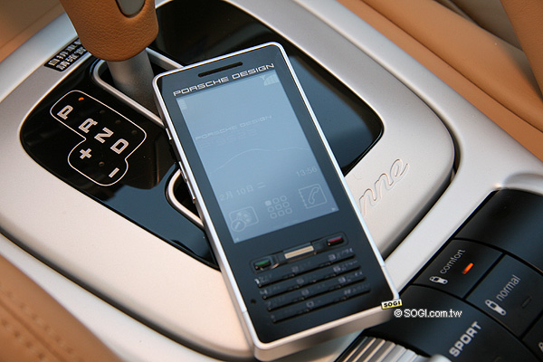 直來直往 Porsche Design P’9522 馳騁夢想實測 直來直往 Porsche Design P’9522 馳騁夢想實測