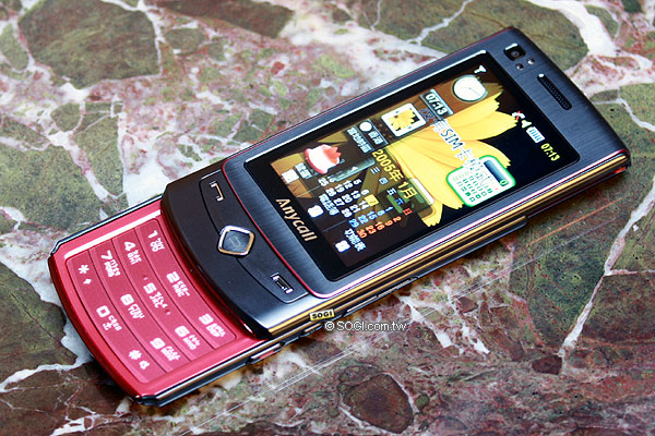 【MWC 2009】三星S8300、S7350 薄型滑蓋典範 【MWC 2009】三星S8300、S7350 薄型滑蓋典範