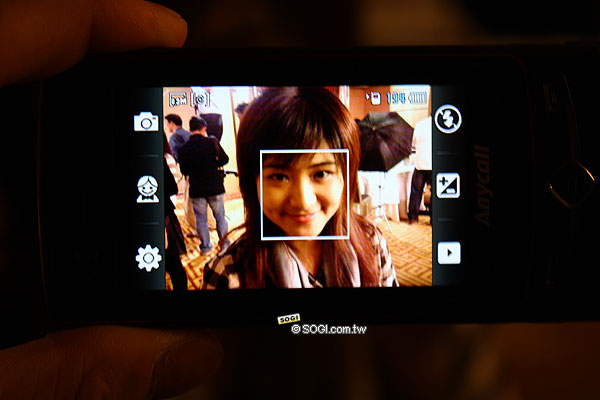 【MWC 2009】三星S8300、S7350 薄型滑蓋典範 【MWC 2009】三星S8300、S7350 薄型滑蓋典範