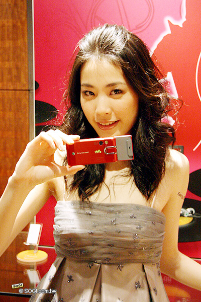 【MWC 2009】C+W 的極致 SE W995 強悍現身 【MWC 2009】C+W 的極致 SE W995 強悍現身