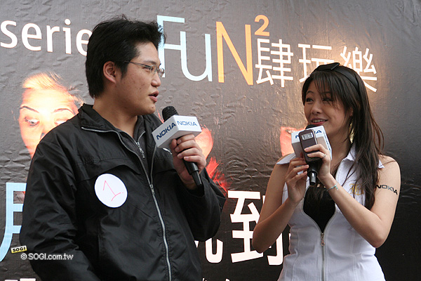 NOKIA 10 萬月薪玩到手! N-Gage 遊戲玩翻天直擊 NOKIA 10 萬月薪玩到手! N-Gage 遊戲玩翻天直擊