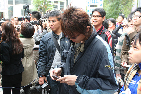 NOKIA 10 萬月薪玩到手! N-Gage 遊戲玩翻天直擊 NOKIA 10 萬月薪玩到手! N-Gage 遊戲玩翻天直擊