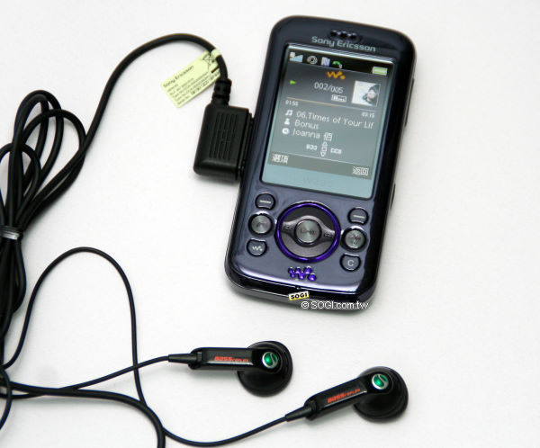 六千有找 Walkman!SE W395 鎖定 Young 族群 六千有找 Walkman!SE W395 鎖定 Young 族群