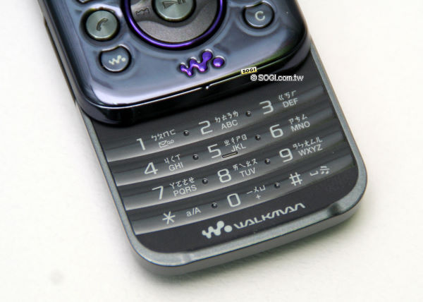 六千有找 Walkman!SE W395 鎖定 Young 族群 六千有找 Walkman!SE W395 鎖定 Young 族群