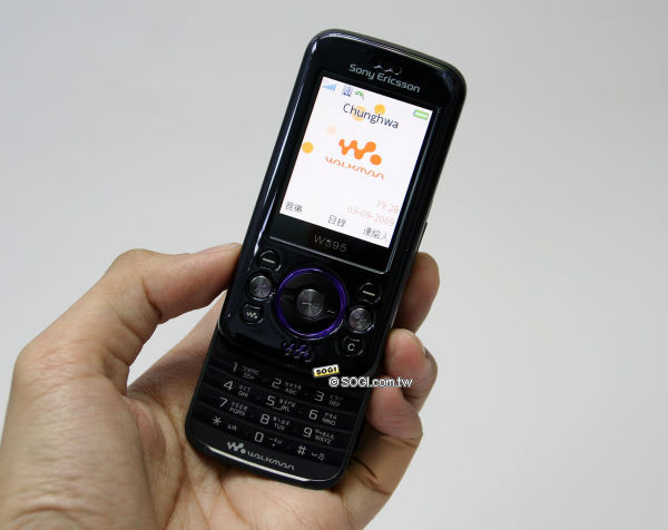 六千有找 Walkman!SE W395 鎖定 Young 族群 六千有找 Walkman!SE W395 鎖定 Young 族群