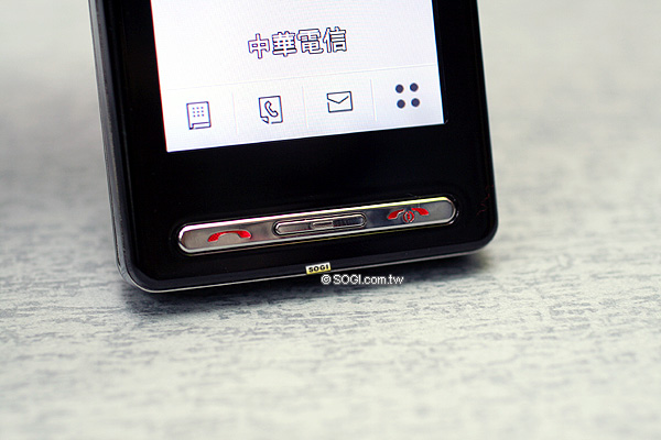 迷人風采！PRADA II KF900 手機＋腕表 時尚嶄現