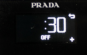 迷人風采！PRADA II KF900 手機＋腕表 時尚嶄現